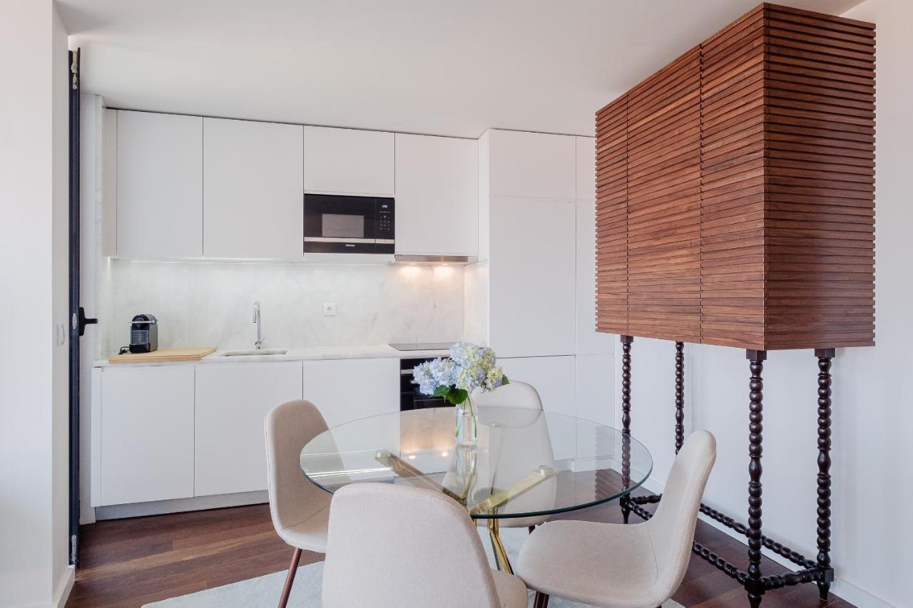 Boutique Rentals- Bliss By The Sea Apt- Ocean Views In Foz Beach OOporto Esterno foto